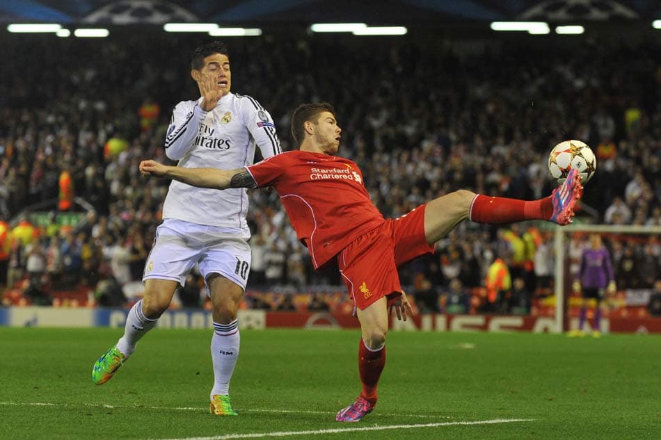 James Rodriguez - Liverpool x Real Madrid (Foto: Paul Ellis/AFP)