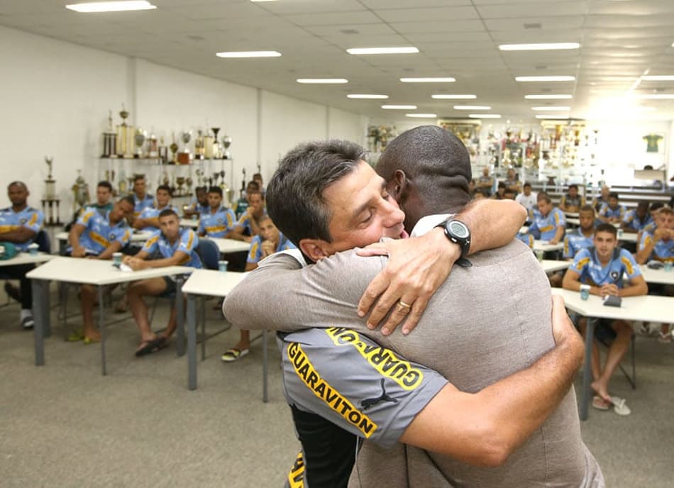 Seedorf vai a Saquarema, se emociona e diz ter orgulho de ter feito parte do elenco (Foto: Satiro Sodre/ SSPress)