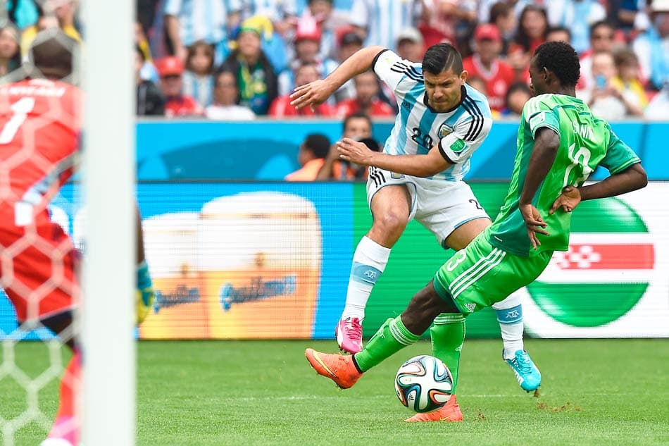 Nigéria x Bósnia - Agüero (Foto: Jewel Samad/AFP)