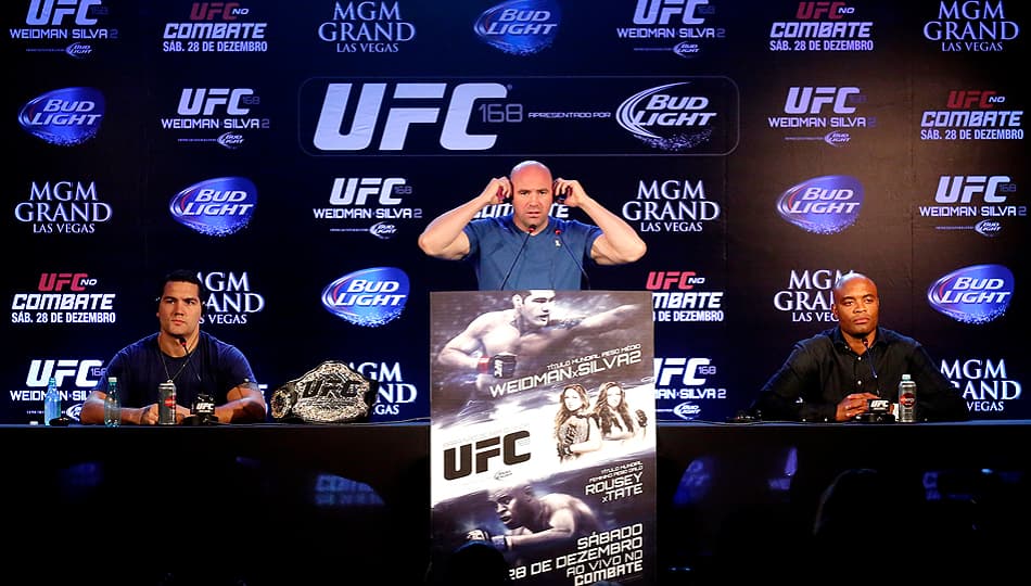 A passagem de Anderson Silva, Chris Weidman e Dana White pelo Brasil (Foto: Divulgação/UFC)