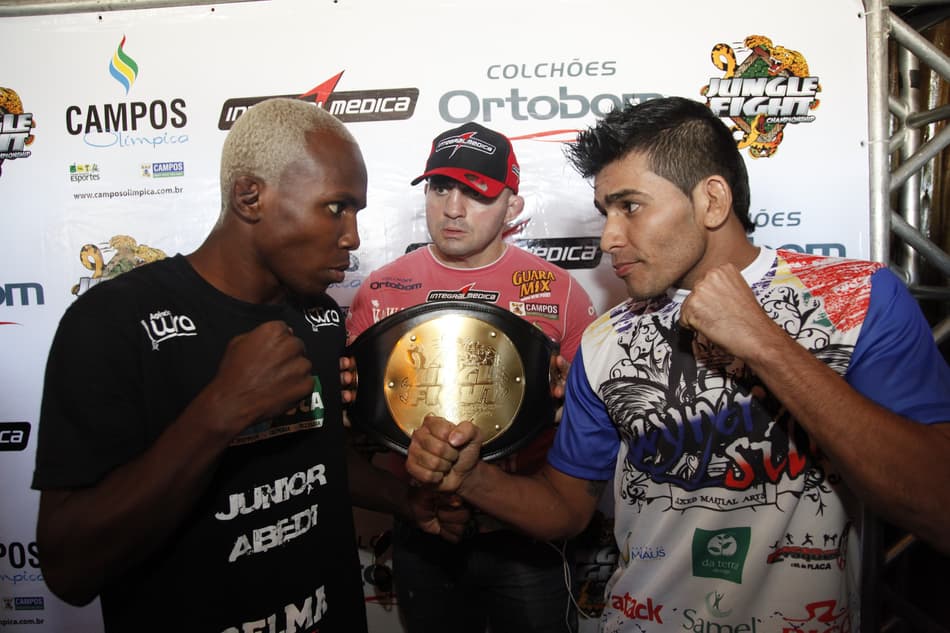 Junior Abedi x Rayner Silva (FOTO: Divulgação/Fernando Azevedo)