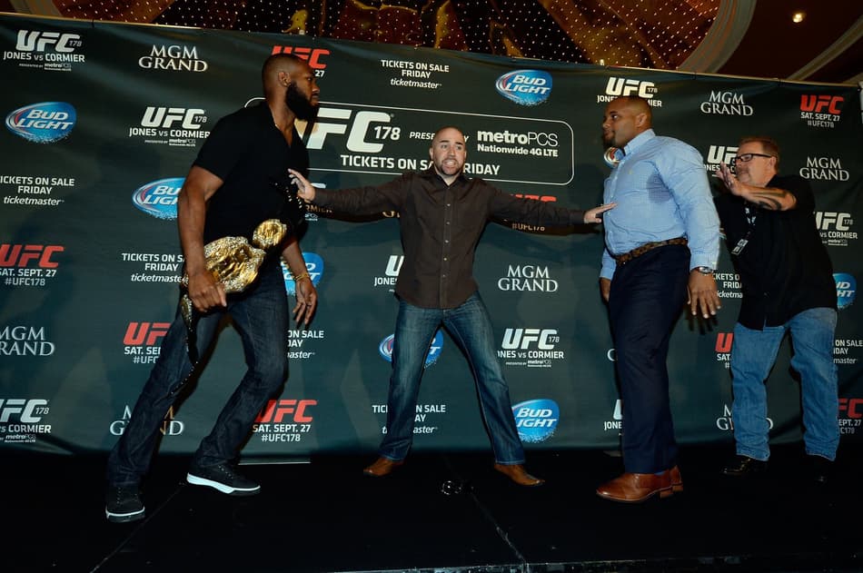 Jon Jones, Daniel Cormier (FOTO: Reprodução)