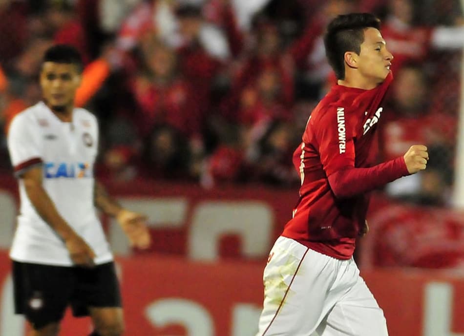 Internacional x Atlético-PR (Foto: Ricardo Rímoli/ LANCE!Press)