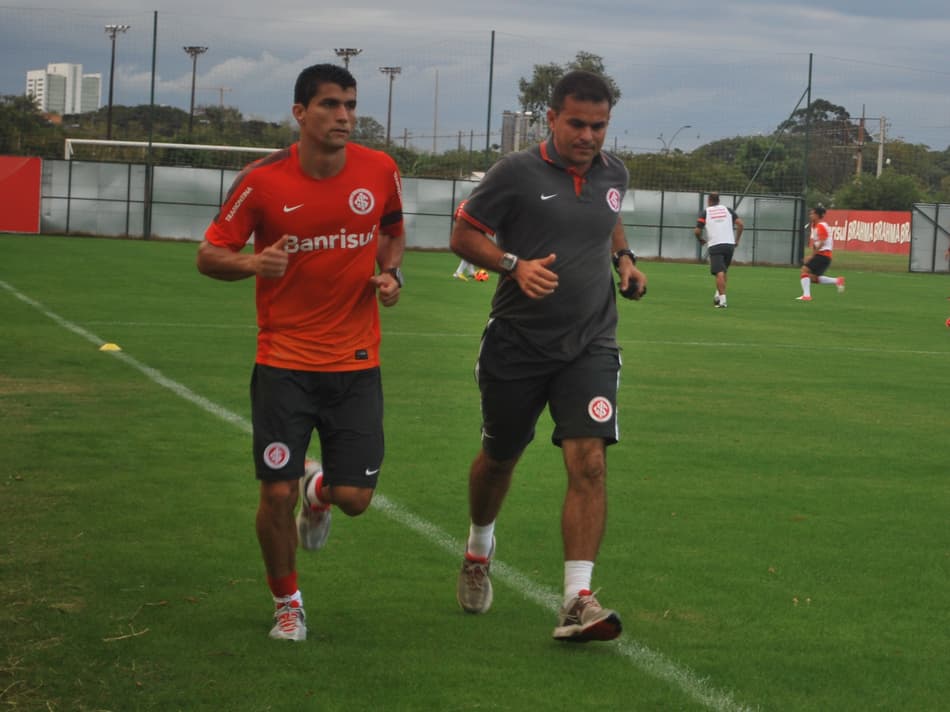 Ednei, reforço do Inter, correu em treino (foto: Eduardo Moura)