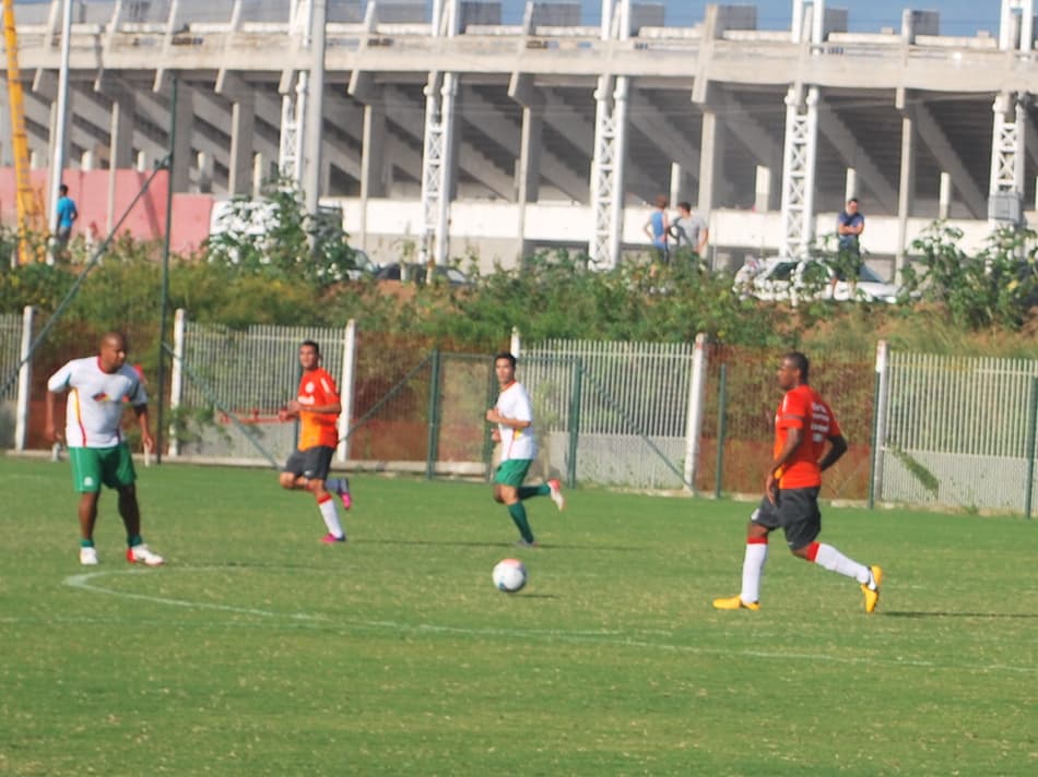 Airton no jogo-treino do Inter (Foto: Eduardo Moura)