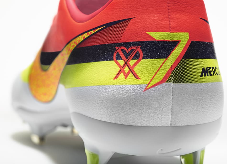 Nova chuteira do Cristiano Ronaldo (Foto: Divulgação)