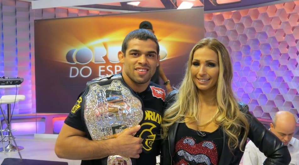 Renan Barão, Valesca popozuda (FTO: Reprodução/Twitter)