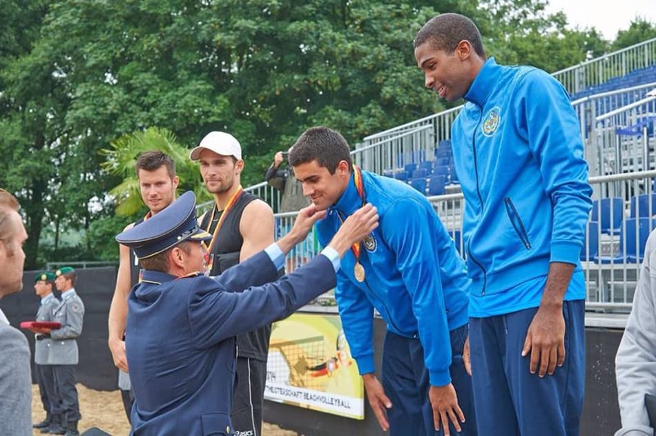 Vítor e Evandro conquistam o ouro no primeiro Mundial Militar (Foto: Divulgação)