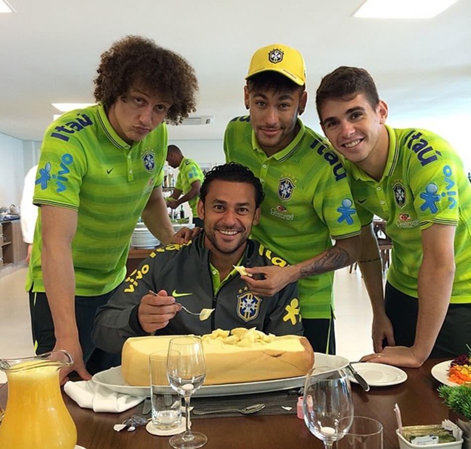 Marcelo e Fred lideram ‘bagunça’ e Seleção exalta amizade
