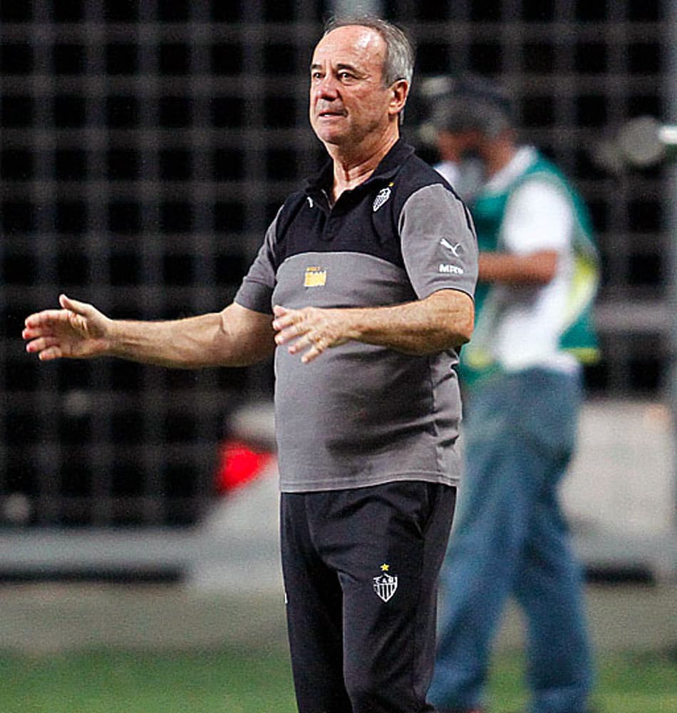 Levir: relação com torcida do Atlético está "completamente" desgastada