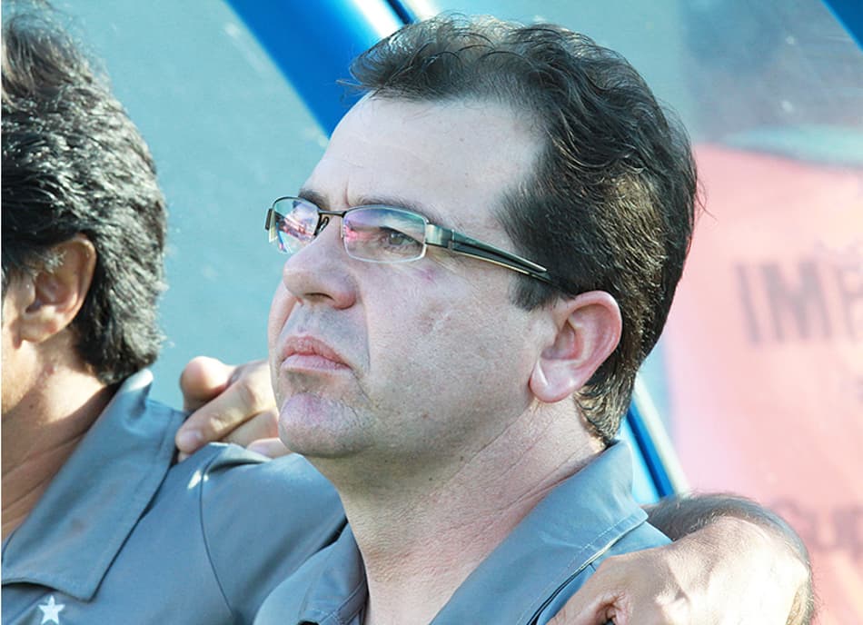 Fechou! Enderson Moreira é o novo técnico do América-MG