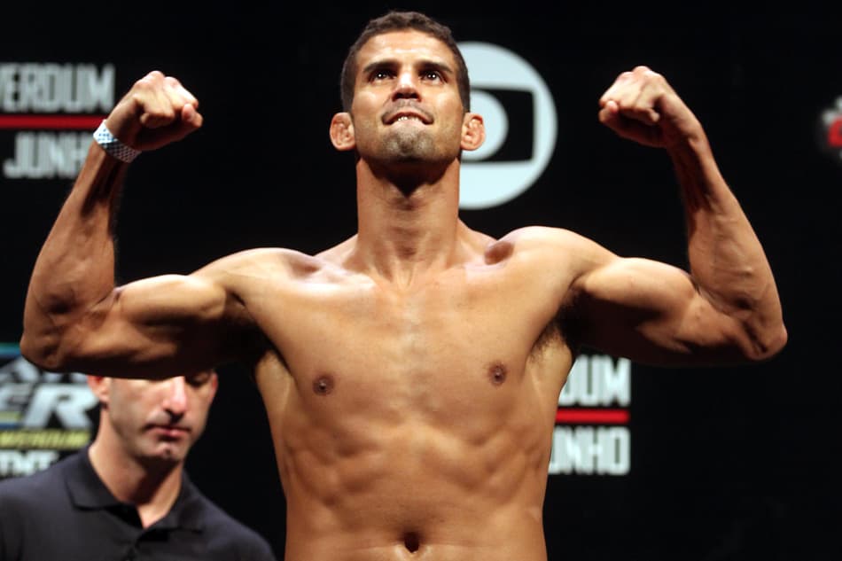 Em boa fase no UFC, Léo Santos encara americano no Brasil, em maio