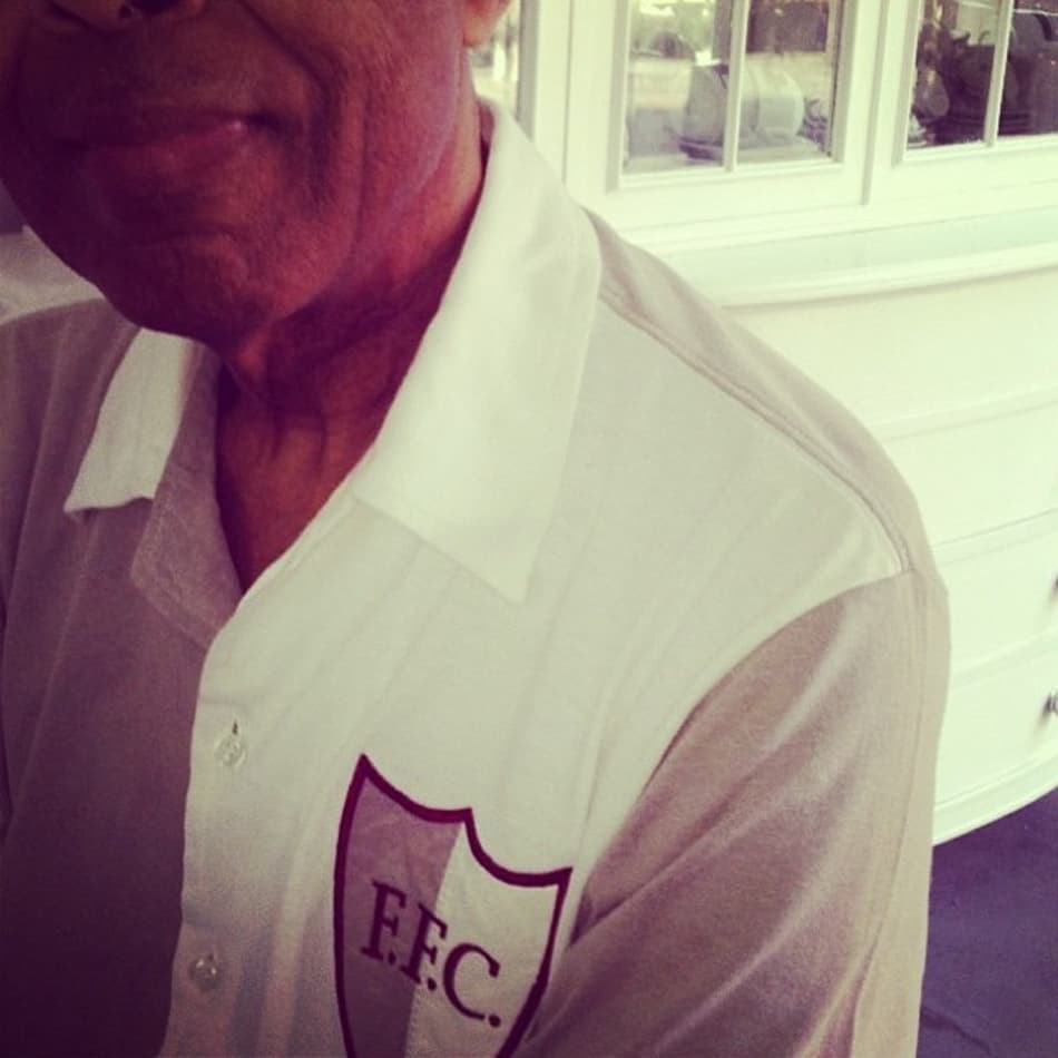 Gilberto Gil com a camisa do Fluminense (Foto: Reprodução do Facebook)