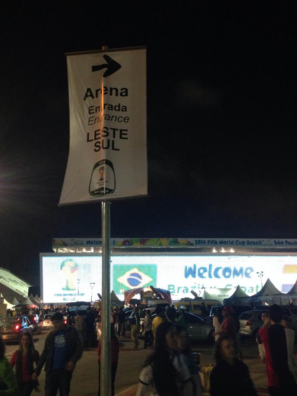 Placa na Arena Corinthians (Foto Thiago Salata)