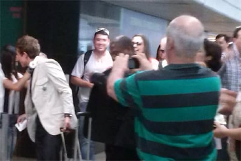Bernard embarca para La Paz (Foto: Lenderson Aquino)