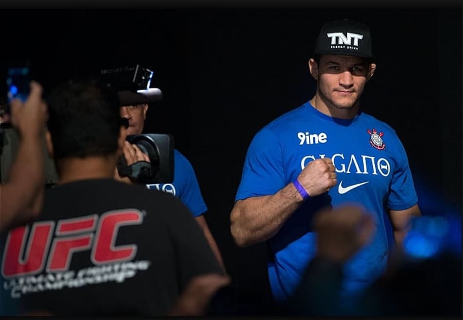 Junior Cigano comenta doping de Jon Jones: ‘Se ele errou, tem que pagar’