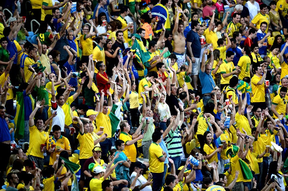 Torcida - Brasil x Espanha (Foto: Nelson Almeida/AFP)