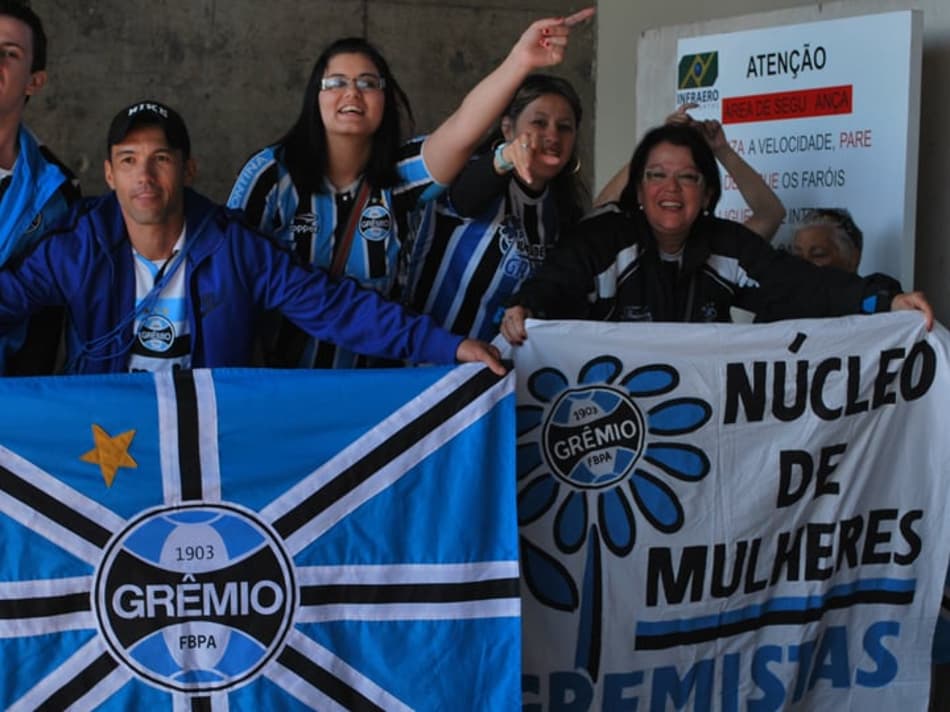 Chegada de Renato Gaúcho a Porto Alegre (Foto: Eduardo Moura)