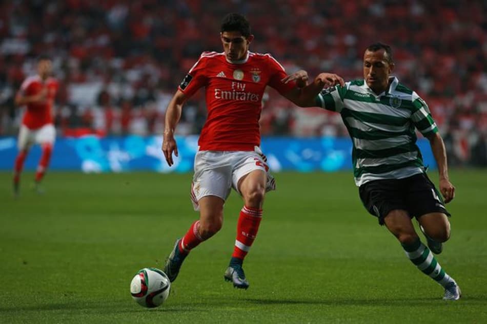 Sporting atropela o Benfica na Luz e seca o Porto para ficar na liderança