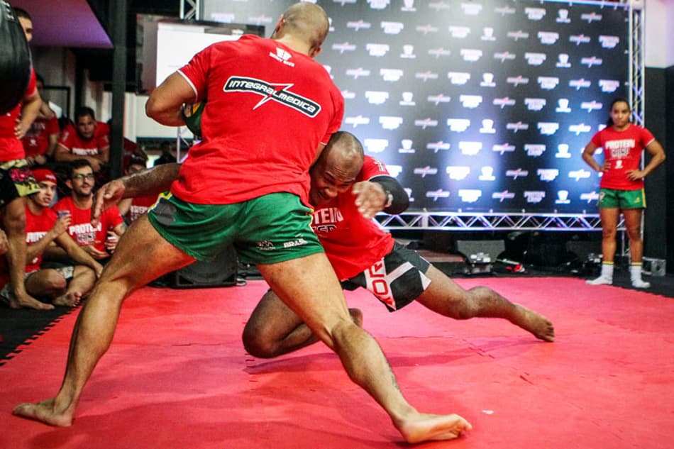Ação reune MMA, Rugby e CrossFit em São Paulo (Foto: Gaspar Nobrega/ Inovafoto)