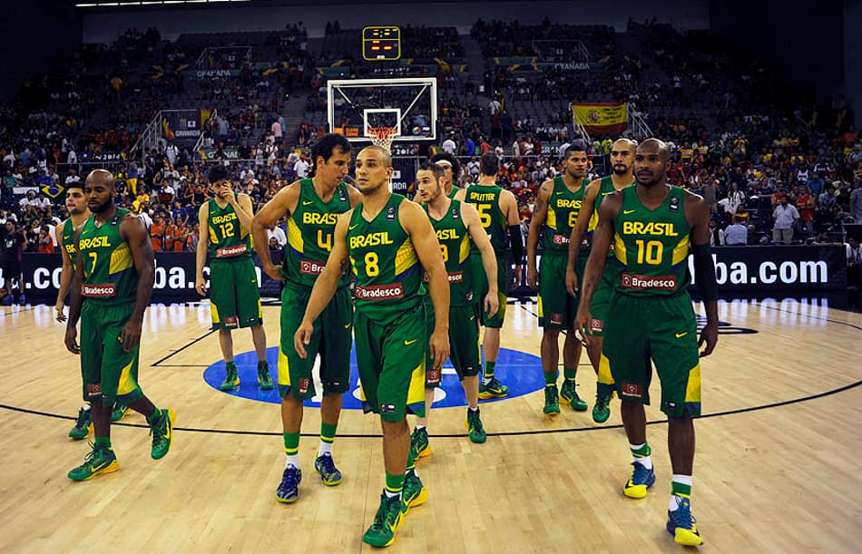 Brasileiros encerram 2015 em baixa na NBA