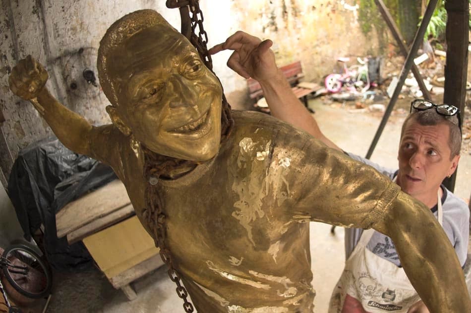 Estátua Pelé (Foto: Chistophe Simon/ AFP)
