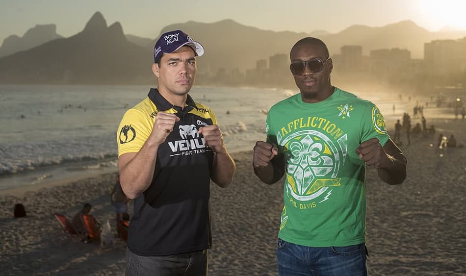 Estrelas do UFC 163 posam sob o pôr do sol no Rio (Foto: Alexandre Loureiro/Inovafoto)