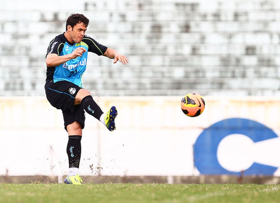 Treino do Grêmio de finalizações - Kleber (Foto: Lucas Uebel/Grêmio)