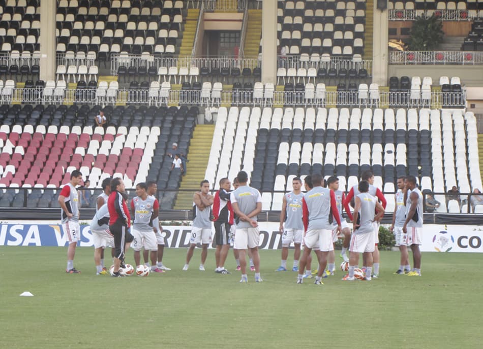 Treino Caracas - São Januário (Foto: Igor Siqueira/LANCE!Press)