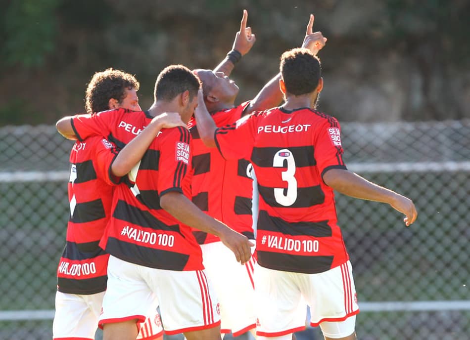Gol do Flamengo - Friburguense x Flamengo (Foto: Paulo Sergio/ LANCE!Press)
