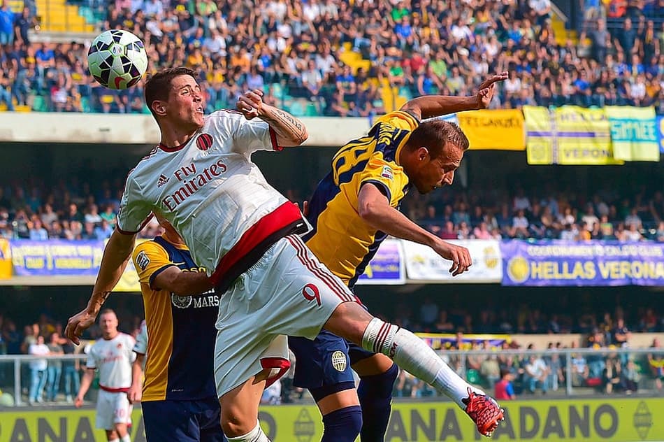Verona x Milan (Foto:Giuseppe Cacace/ AFP)
