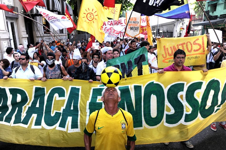 Manifestação no Palácio Guanabara - Maracanã (Foto: Vanderlei Almeida/AFP)