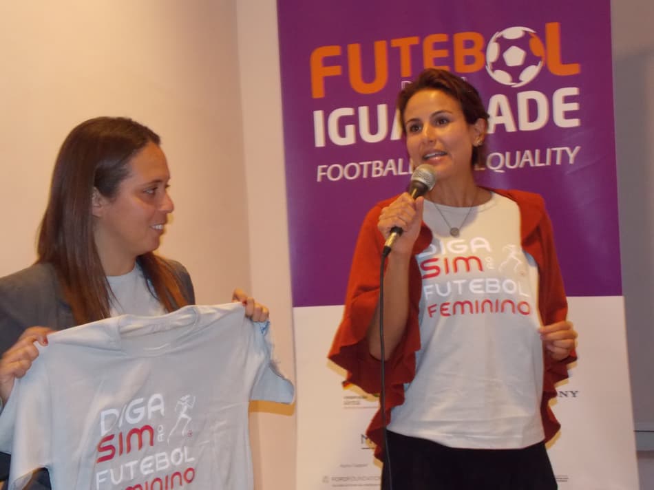 Campanha "Diga Sim ao Futebol Brasileiro' foi lançada após o debate (Foto: Luiz Signor)