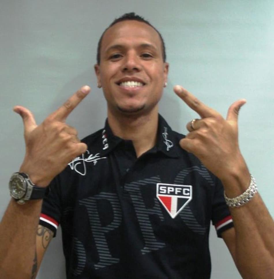 Lopes tem dúvida para escalar ataque do Furacão