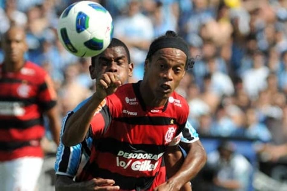 Grêmio x Flamengo - Ronaldinho Gaúcho (Foto: Ricardo Rímoli)