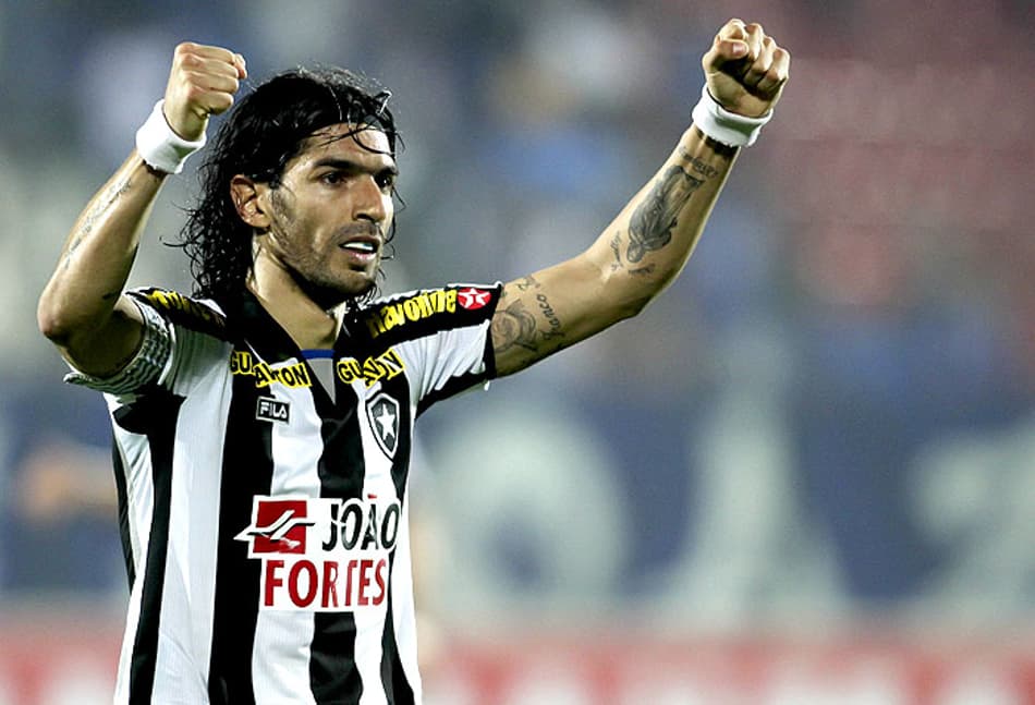 Gol do Loco Abreu - Cruzeiro x Botafogo (Foto: Gil Leonardi)