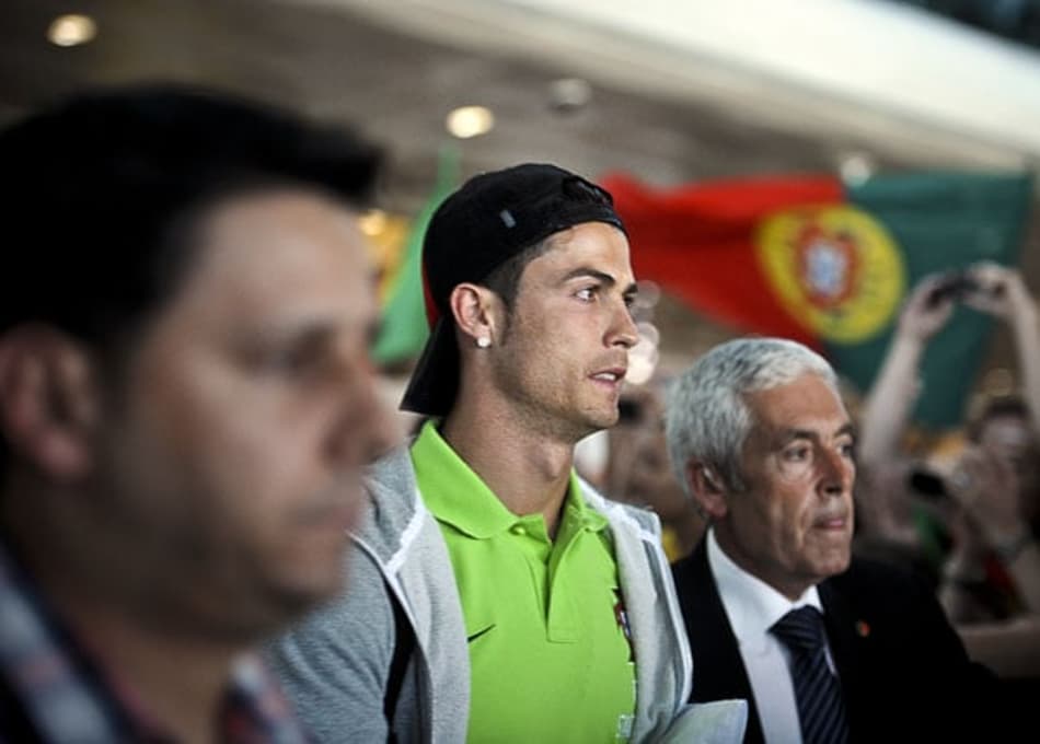Cristiano Ronaldo - Desembarque de Portugal em Lisboa (Foto: Patrícia de Melo Moreira/AFP)