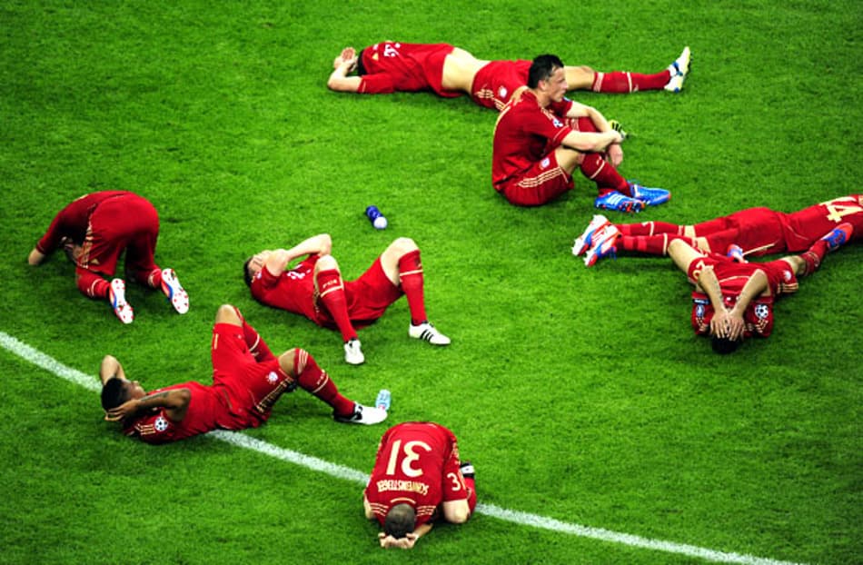 Vitória bate Barueri com gol de pênalti no fim do jogo