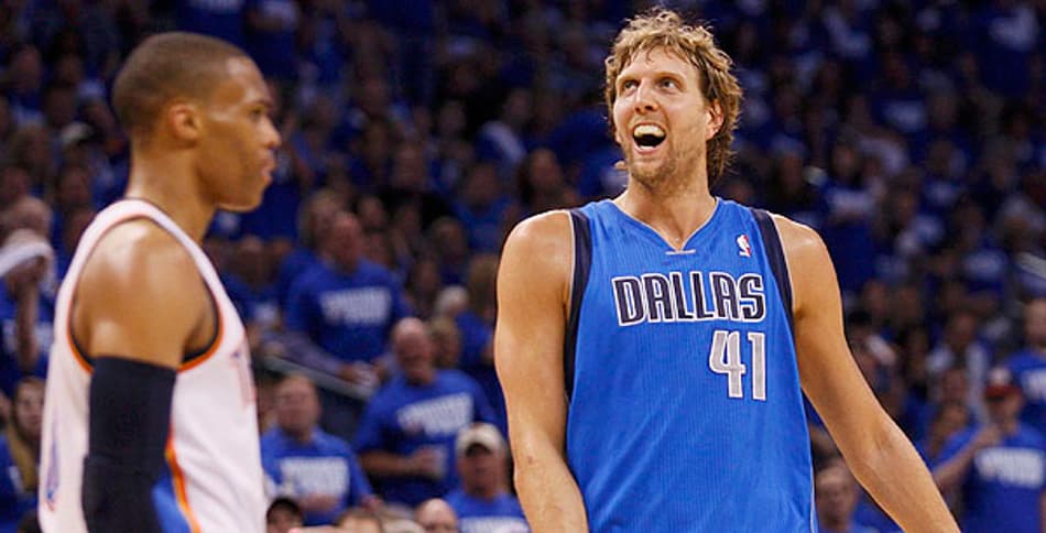 Dirk Nowitzki foi o cestinha do Dallas com 18 pontos anotados (Foto: Bill Waugh/Reuters)