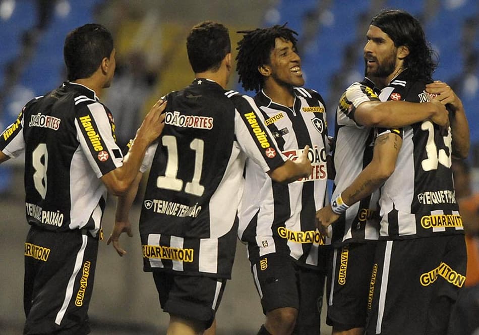 Botafogo x Cruzeiro - Campeonato Brasileiro - Loco Abreu (Foto: Marco Terranova)