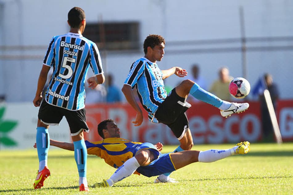 Bragantino vence Azulão e está classificado