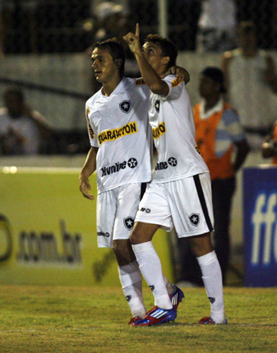 As imagens de Americano 2 x 4 Botafogo (Foto: Paulo Sergio)