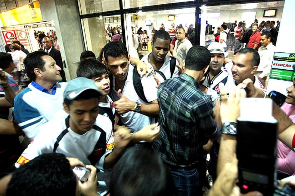 Desembarque de Diego Souza em Belém - Seleção Brasileira (Foto: Igor Mota/Futura Press)