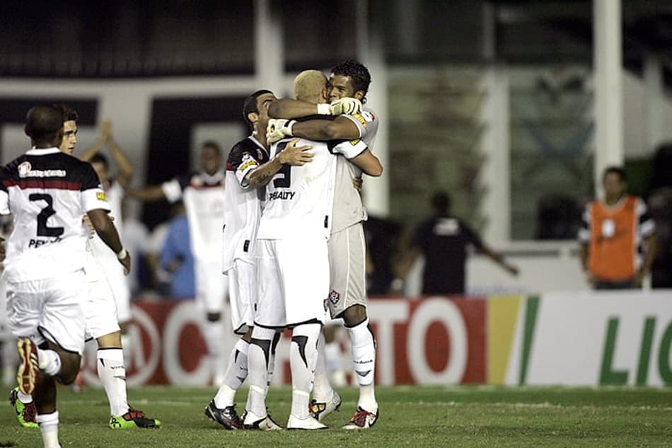 Vasco x Vitória em 2010 na Copa do Brasil (Crédito: Paulo Sérgio)