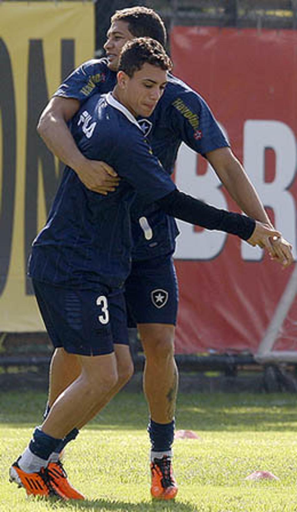 Roger terá apoio familiar na estreia pelo Atlético-MG