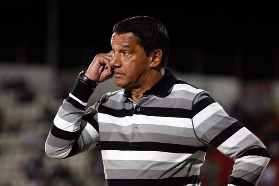 São Caetano contrata Revson, ex-Avaí