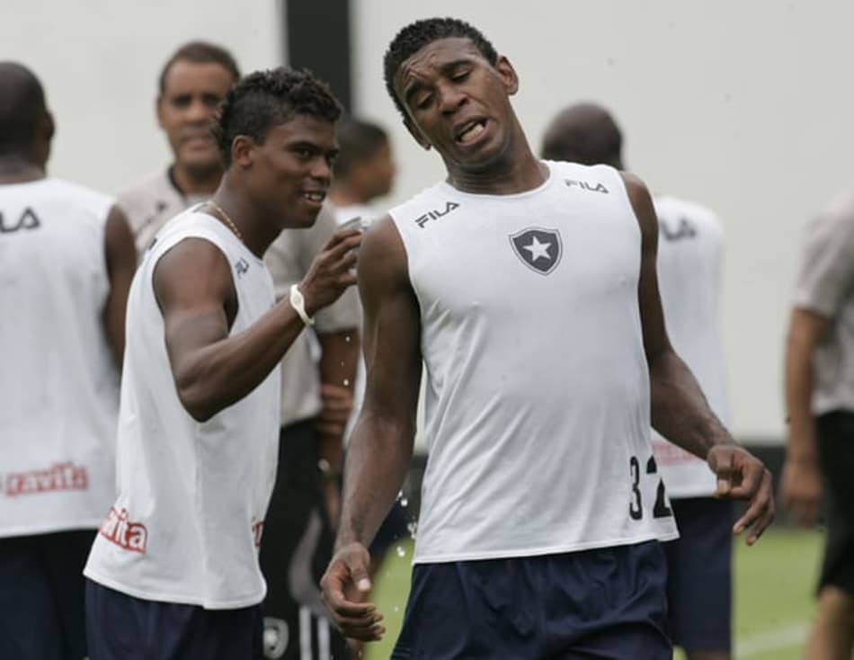 Jonas aprova renovação de técnico do Valencia