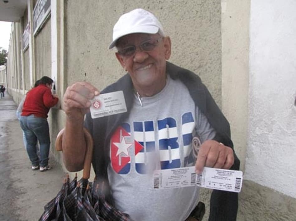 Fila de ingressos em São Januário (Foto: Renato Chianello)