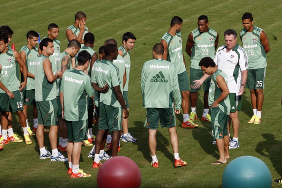 Fluminense volta aos treinos esbanjando bom humor