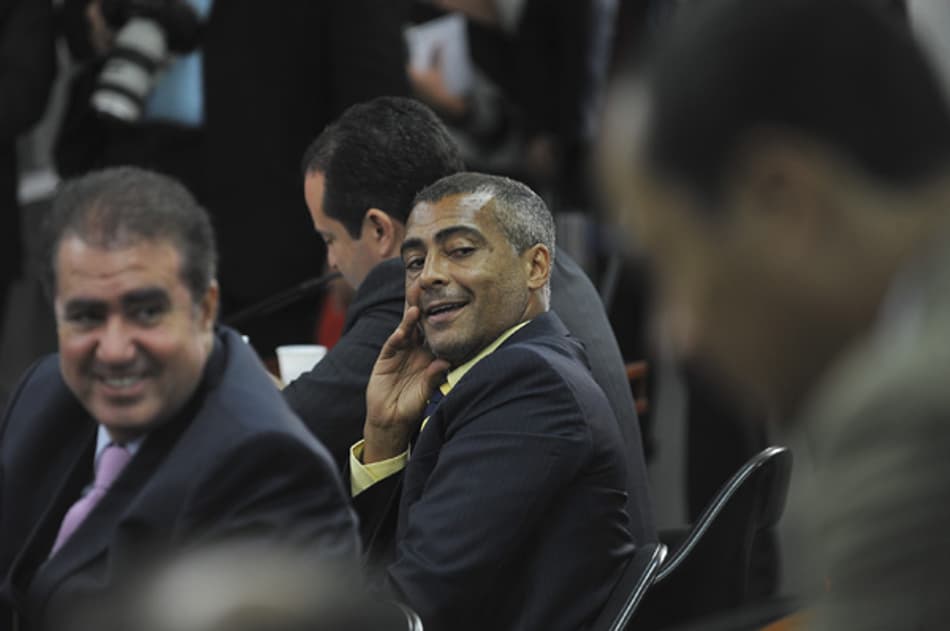 Romário em comissão especial para Copa 2014 (Foto: Fábio Rodrigues Pozzebom/ABr)